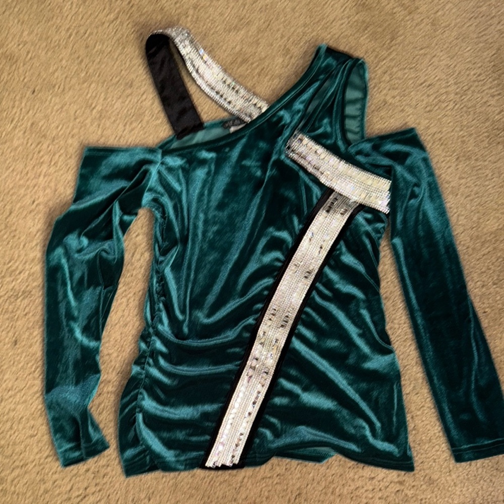 VENUS Asymmetrical Green Ruched Long Sleeve Blouse